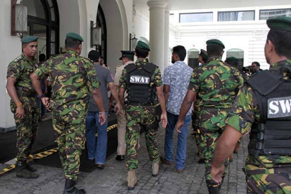 Sri Lanka phát hiện gần trăm kíp bom tại trạm xe buýt