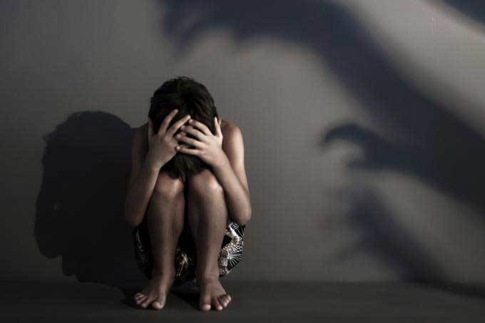 Thầy giáo dùng tiền, 'phim sex' để dụ dâm ô học sinh