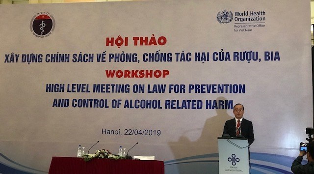 Average Vietnamese consumes over 6 litres of alcoholic drinks per year: seminar