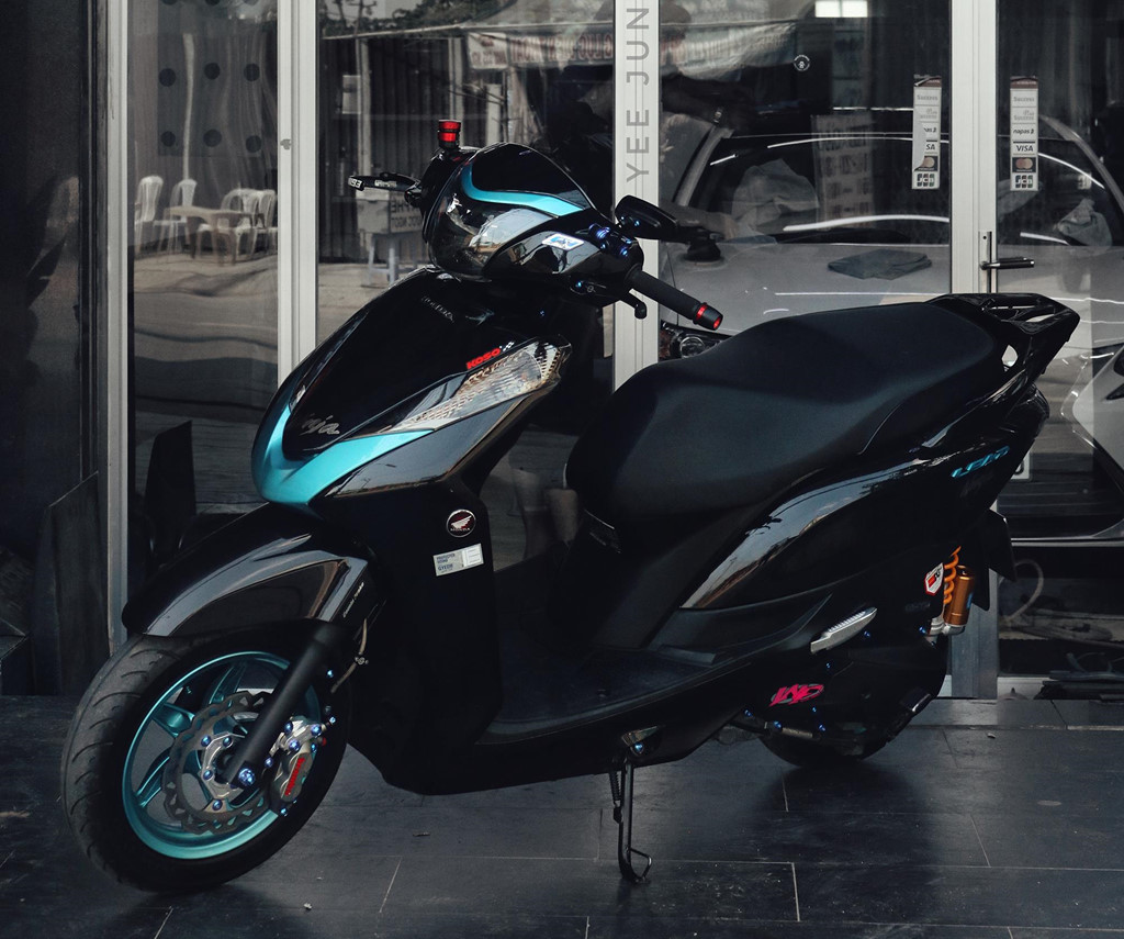 Honda Lead phiên bản 'vua ninja' của biker Cà Mau tốn thêm 100 triệu