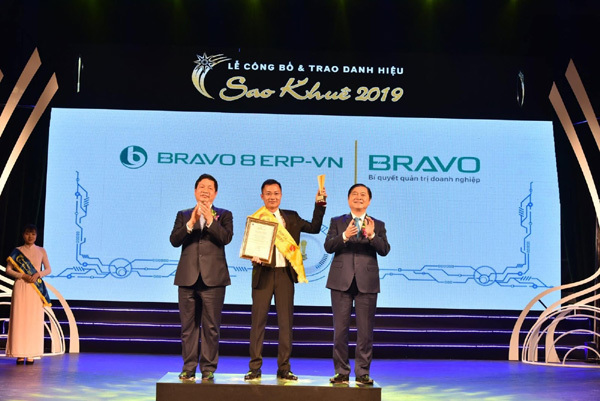 BRAVO 8 vào top 10 sản phẩm-dịch vụ xuất sắc nhất Sao Khuê
