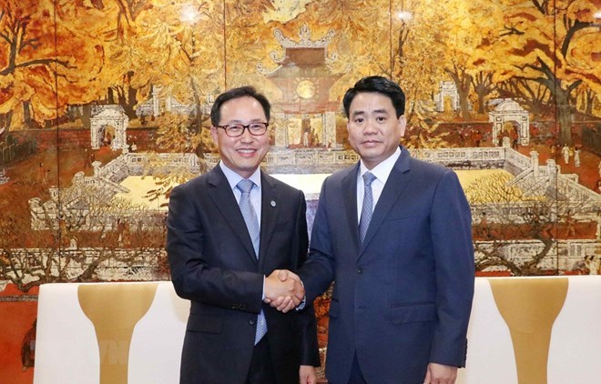 Hanoi vows to facilitate construction of Samsung R&D centre