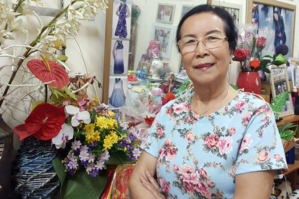 ‘Bà giáo’ tuổi 80 ở Hà Nội bật khóc vì hành động của một học sinh