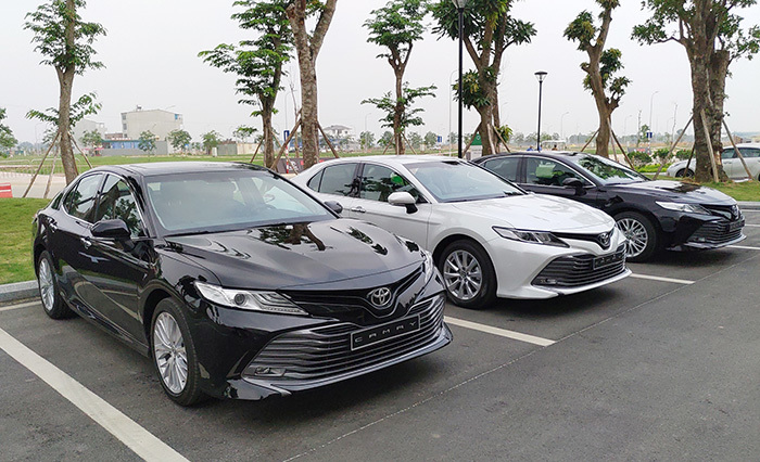 Chuẩn bị đón hè, thị trường ô tô Việt liên tục ra xe mới