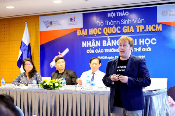 Học cử nhân quốc tế ngành Quản trị kinh doanh ở IEI