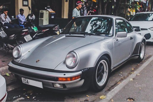 Siêu phẩm Porsche 930 Turbo độc nhất Việt Nam mang biển mới vi vu phố Việt