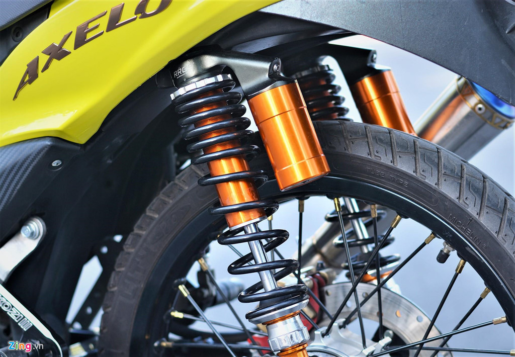 Suzuki Axelo độ động cơ khủng gấp 3 sức mạnh, tốn gần 100 triệu đồng