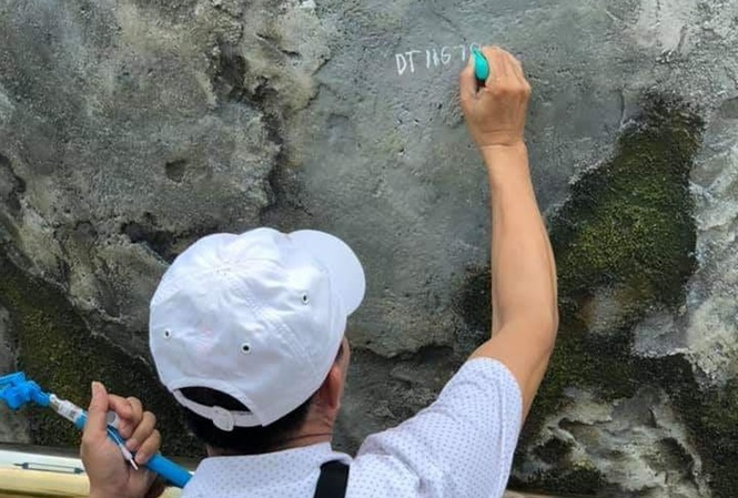 Da Nang’s Golden Bridge suffers graffiti