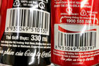 Lon Coca-Cola dành riêng cho Việt Nam: Hoang mang vì bị phân biệticon