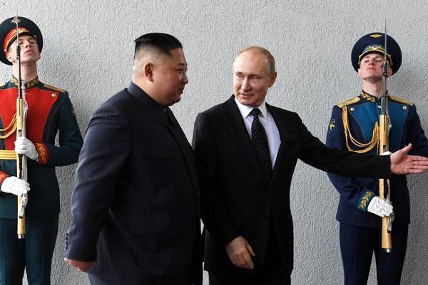 Cuộc gặp Putin - Kim kéo dài bất thường