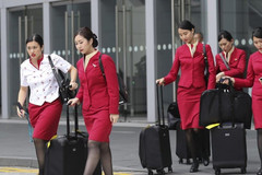 Cathay Pacific thiệt hại hàng trăm triệu USD vì tiếp viên trộm đồ