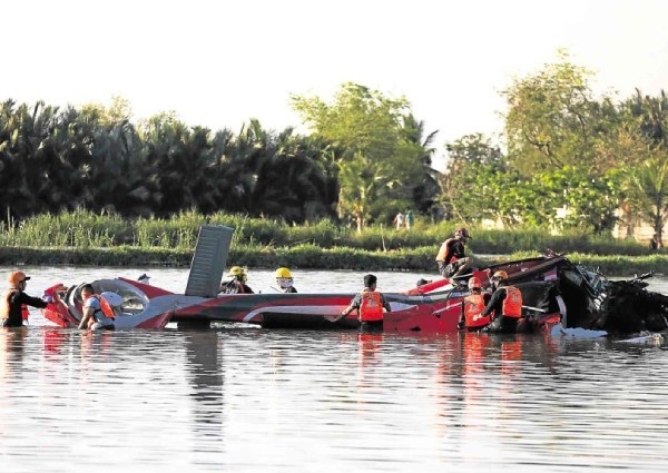 Rơi trực thăng, tỷ phú Philippines thiệt mạng
