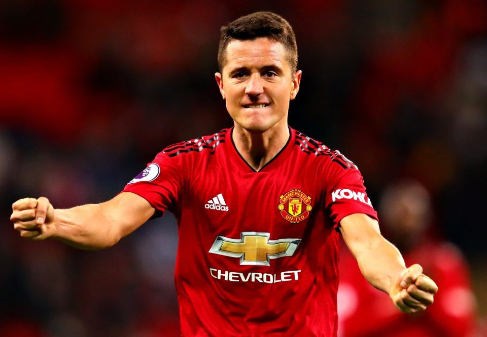 MU giữa cơn bấn loạn, Herrera dứt áo sang PSG