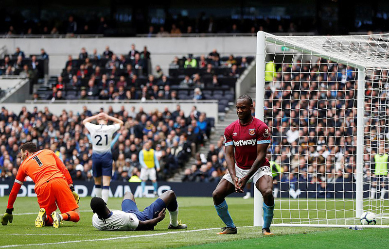 Tottenham thua sốc West Ham ngay trên sân nhà