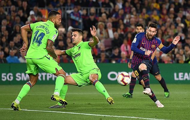 Messi hóa người hùng, Barca vô địch La Liga trước 3 vòng