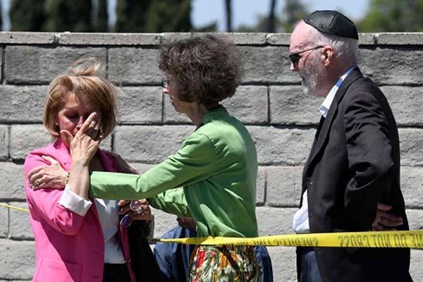 Nổ súng vào giáo đường Do Thái tại Mỹ