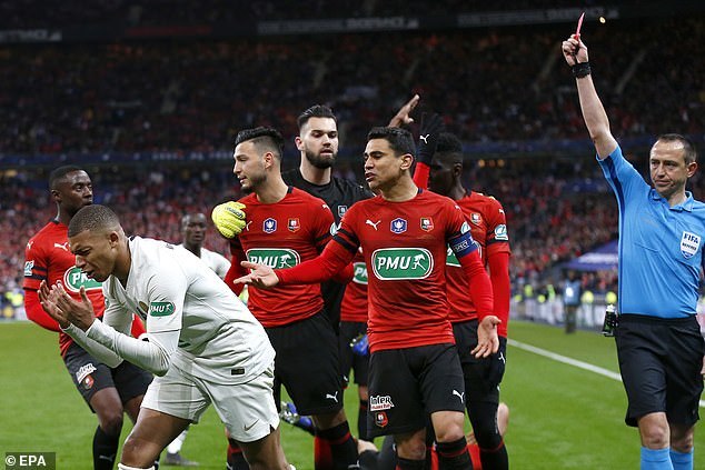 Mbappe bị đuổi, PSG mất cúp quốc gia Pháp dù dẫn trước 2 bàn