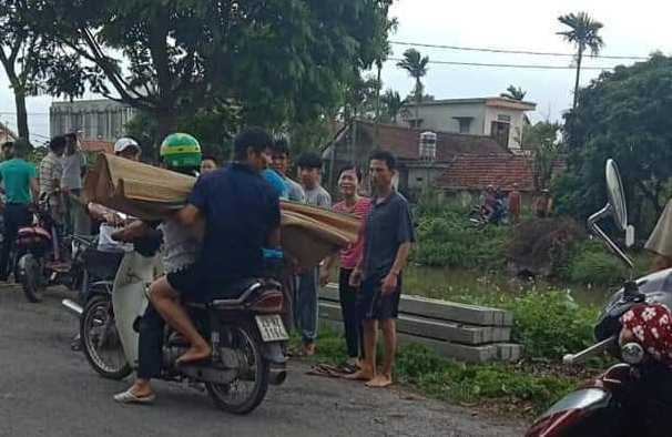 Nam Định: Tìm thấy thi thể bé trai dưới sông cùng xe đạp
