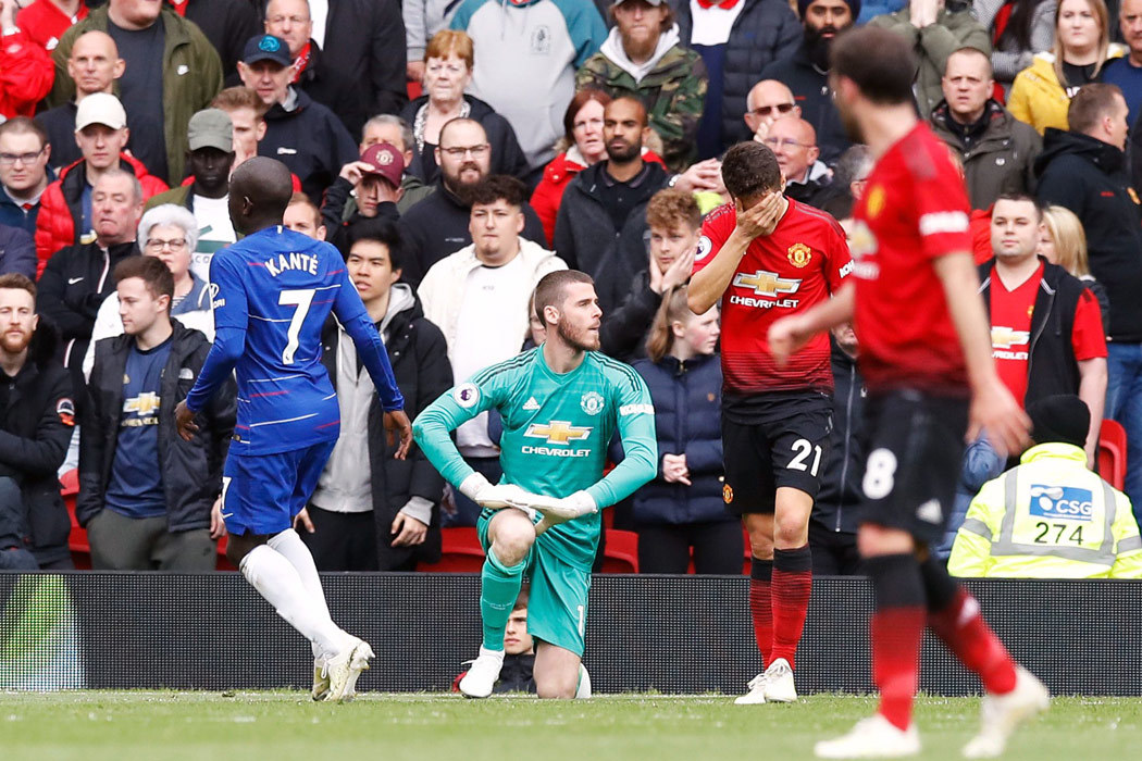 MU hòa tiếc nuối: De Gea còn phá hoại đến bao giờ?