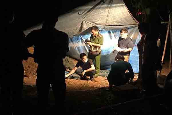 Truy bắt anh rể cũ, kẻ chém chết vợ chồng em vợ ở Yên Bái