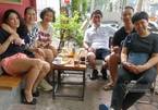 Quá sợ du lịch đông nghẹt thở, ở lại Hà Nội nhâm nhi cà phê ngắm phố ngày lễ
