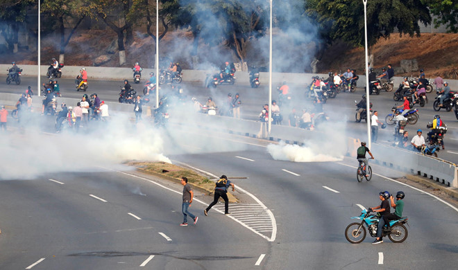 Venezuela nói 'có một nỗ lực đảo chính nhỏ'