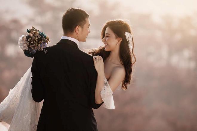 Hôn nhân con gái bầu Đệ với chồng cao 1m93