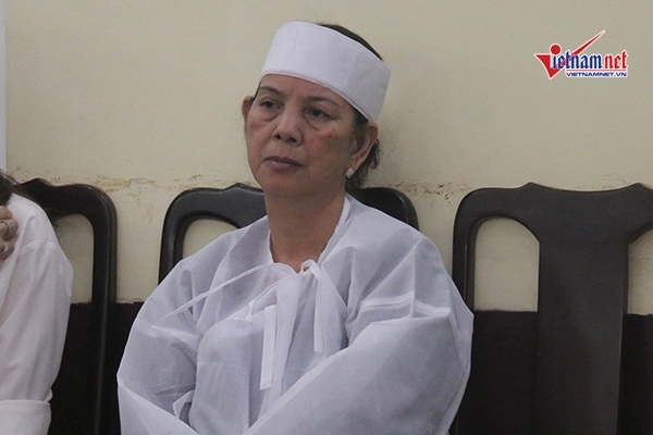 Vợ cũ đau đớn nhớ lại giây phút nghệ sĩ Lê Bình qua đời