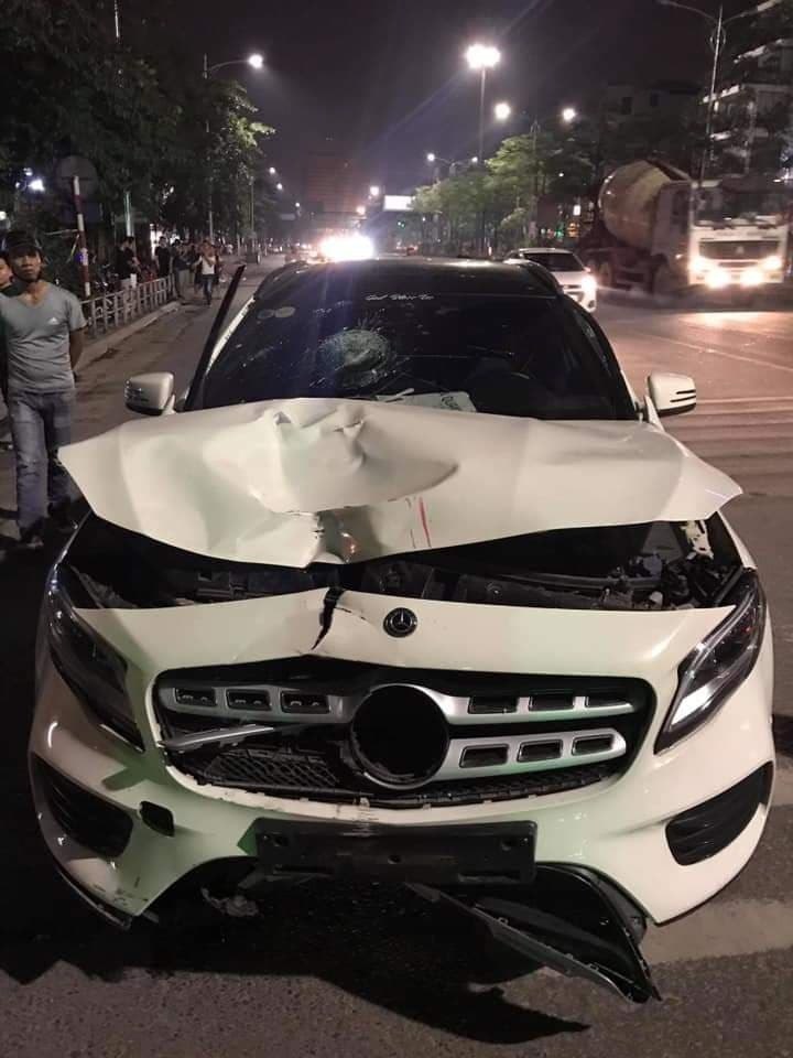 Những vụ lái xe sang Mercedes gây tai nạn kinh hoàng