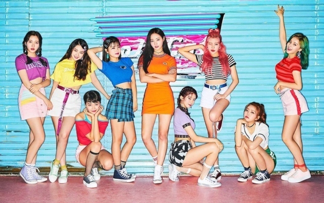 Về chung “nhà”, MOMOLAND kết hợp cùng Erik trong ca khúc mới