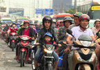 Heavy holiday traffic blocks highways into Hanoi, HCM City