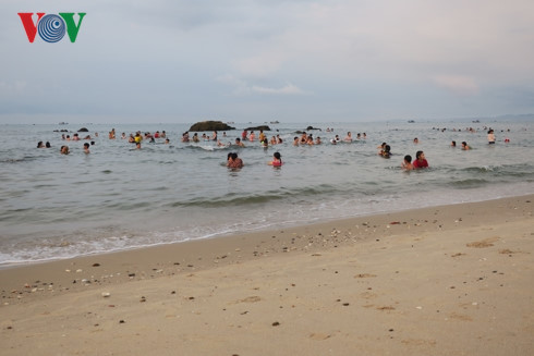 Thuong Chanh beach home to stunning sunrise