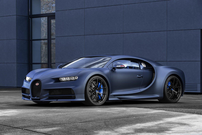 Khách mua siêu xe Bugatti Chiron mới phải đợi tới 2022