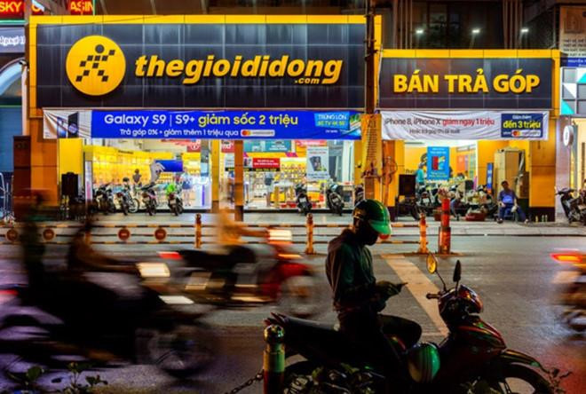 Thế giới Di động buôn xoong nồi, Vietjet bán mỳ tôm thu tiền tỷ