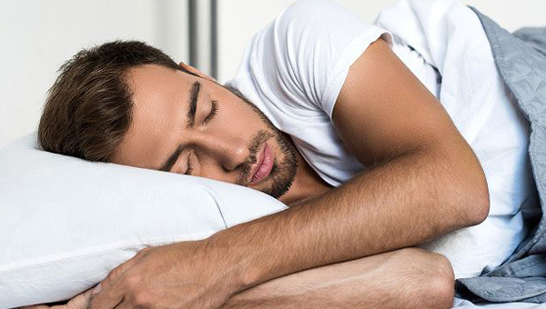 Cách ngủ này khiến ung thư dễ mắc và khó trị