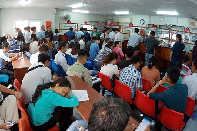 Labor Ministry proposes admin agencies start work at 8:30 a.m.