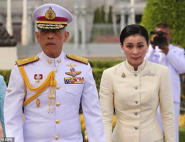 Chuyện tình của Vua Thái Lan và tân hoàng hậu