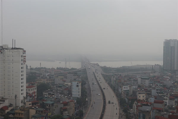 Hanoi chokes on filthy air