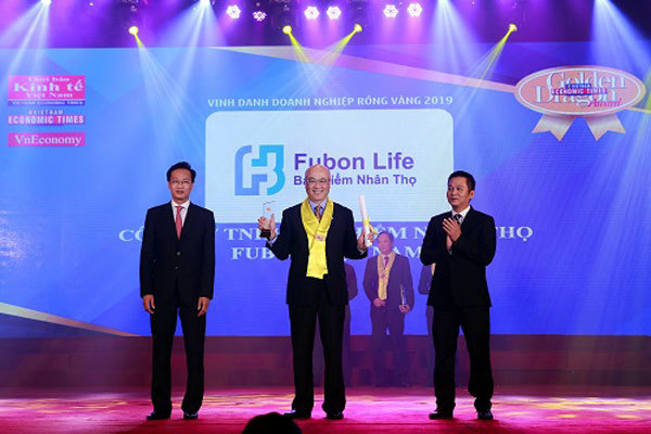 Fubon Life Việt Nam 7 lần liên tiếp nhận giải Rồng Vàng
