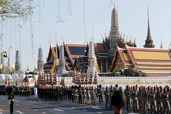 Lễ đăng cơ của Vua Thái Lan qua các con số ấn tượng