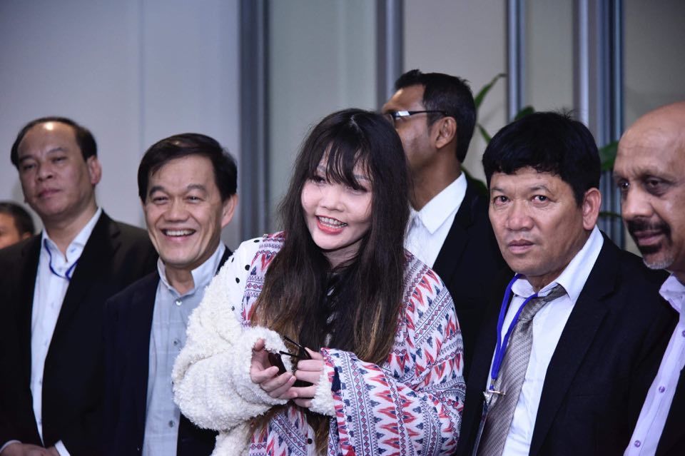 Đoàn Thị Hương về đến Hà Nội