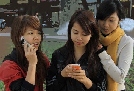 Schools waver between allowing or prohibiting mobile phones