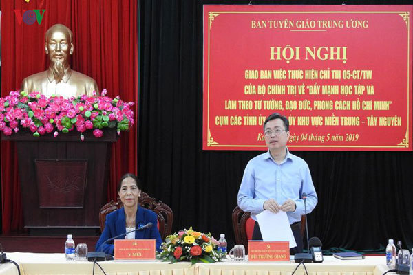 Giao ban về thực hiện Chỉ thị 05 tại khu vực miền Trung - Tây Nguyên
