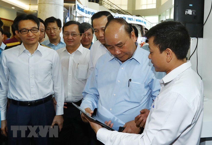 Thủ tướng muốn nghe ‘tiếng nói từ trái tim, khối óc’ của công nhân kỹ thuật cao