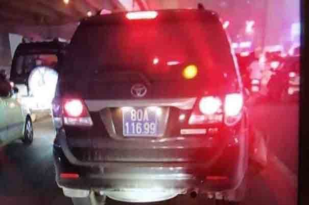 Lái xe biển xanh 80A gây tai nạn rồi bỏ chạy là thượng sỹ công an