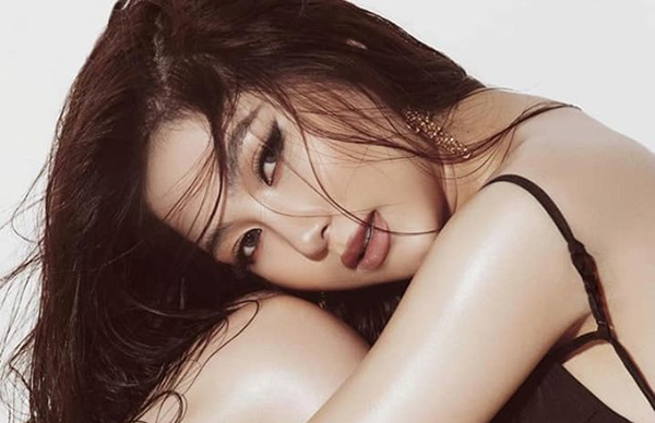 Hương Tràm: Tôi dừng sự nghiệp, đi du học để chữa lành vết thương