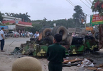 Xe quân sự lật ở Hà Nội, 30 chiến sĩ bị thương