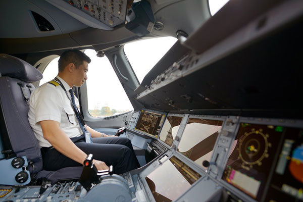 VNA: đào tạo phi công 7-8 năm rồi bị ‘vợt’ mất