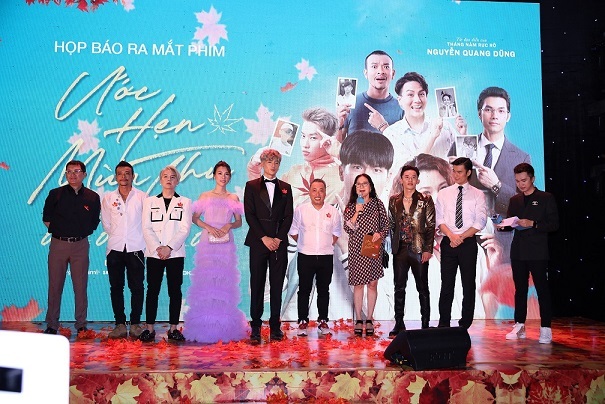 Á hậu Hoàng Oanh tiết lộ bí quyết 'yêu' trai trẻ kém 8 tuổi