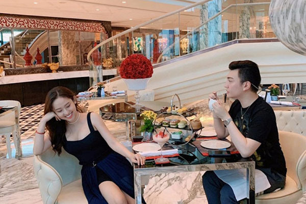 Hot girl Thúy Vi một lần chơi lớn công khai sắp cưới trai đẹp